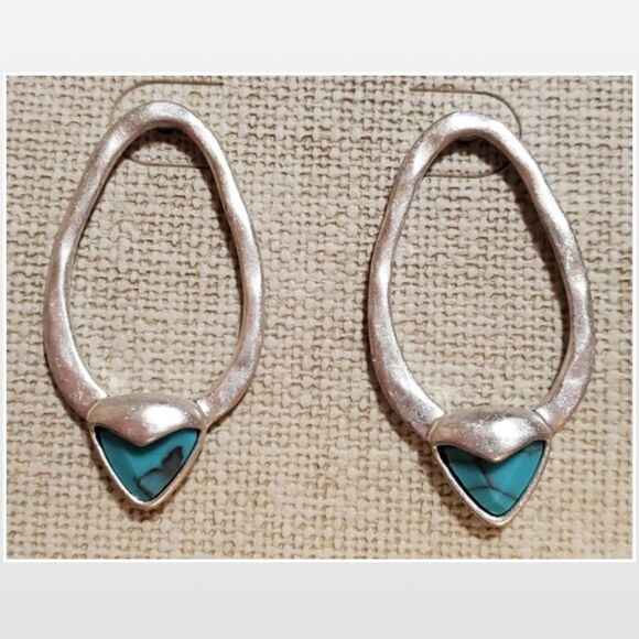 New Bella Uno Earrings Womens Jewelry Silver Ovel Blue Turquoise Stone NWT - Picture 2 of 15